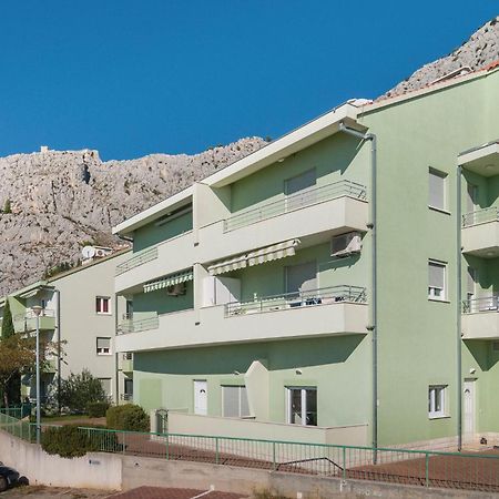 Nice Apartment In Omis With House Sea View Dış mekan fotoğraf