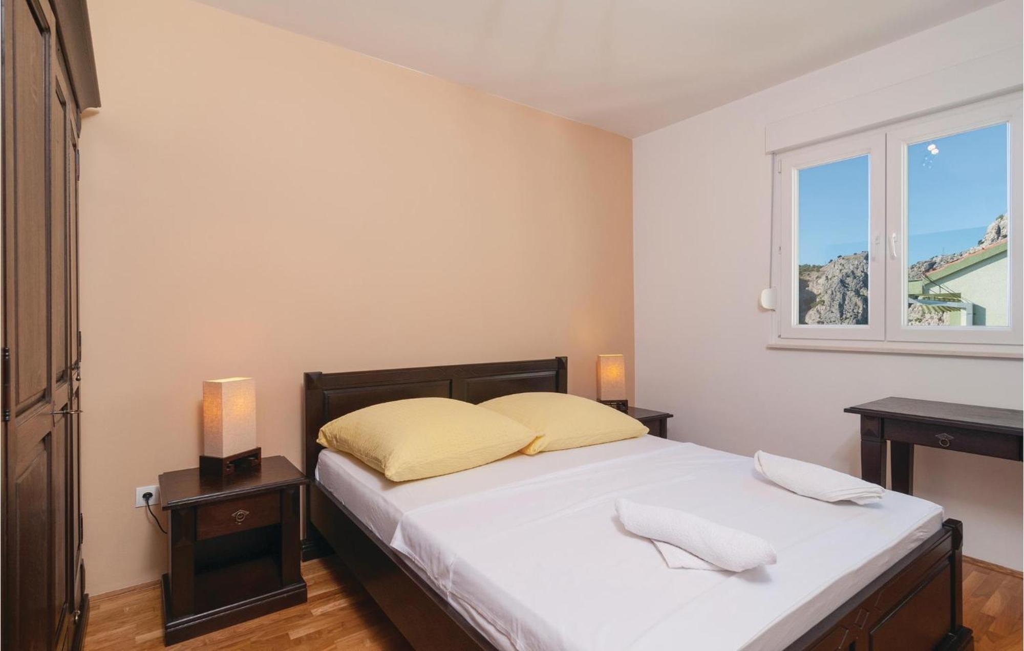 Nice Apartment In Omis With House Sea View Dış mekan fotoğraf