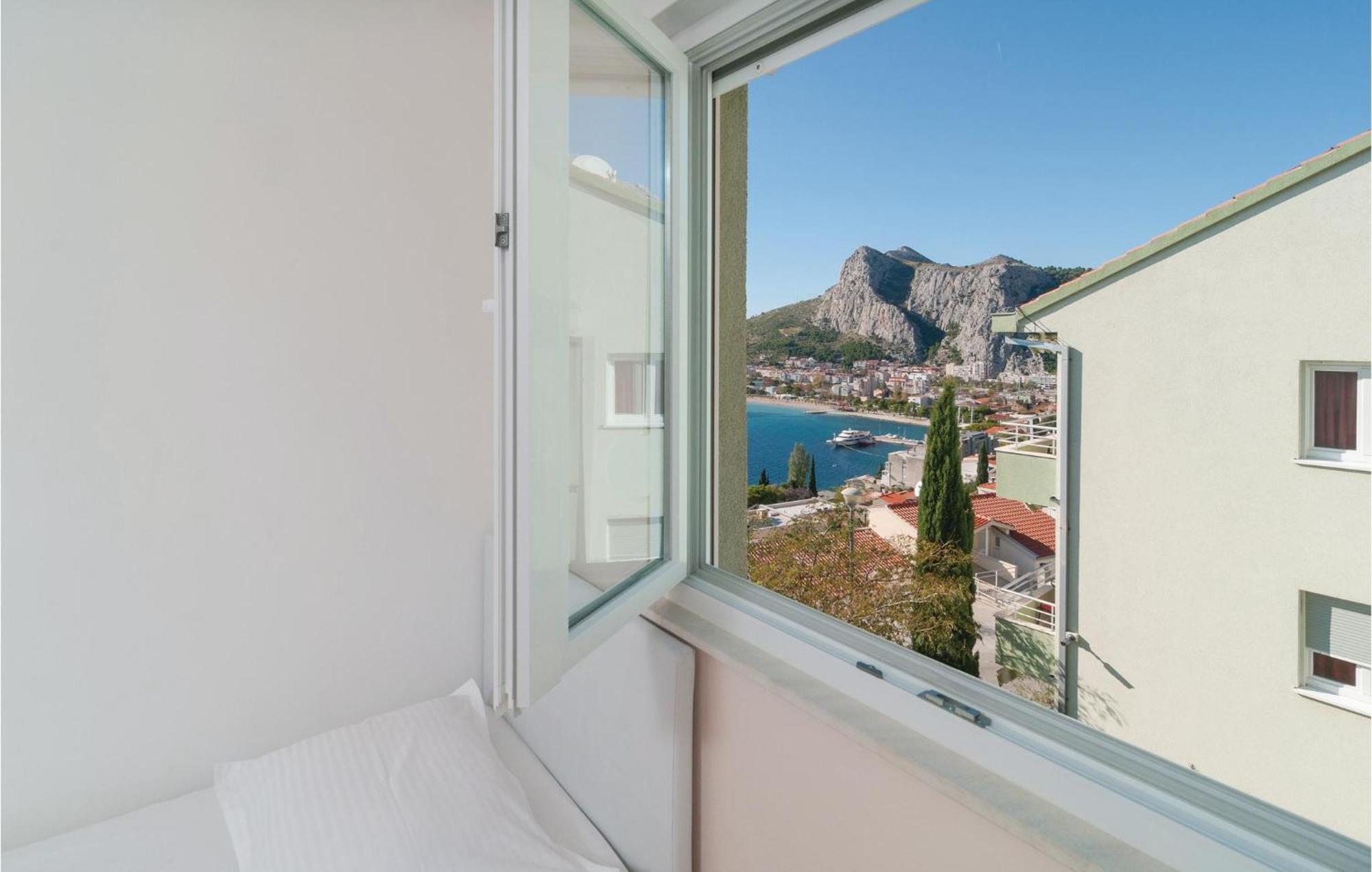 Nice Apartment In Omis With House Sea View Dış mekan fotoğraf