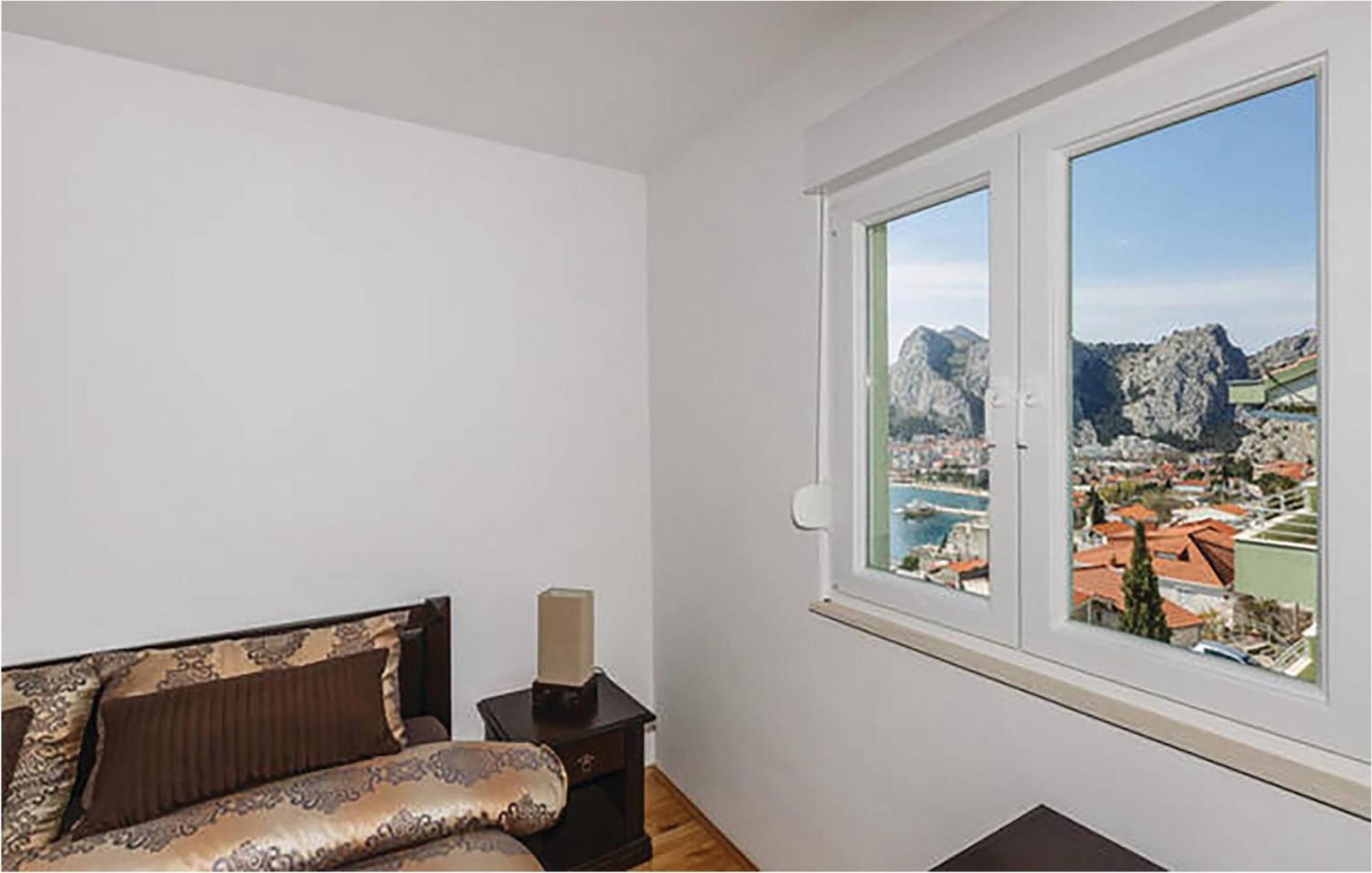 Nice Apartment In Omis With House Sea View Dış mekan fotoğraf